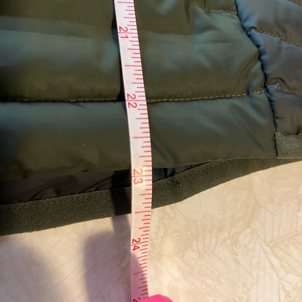 Columbia Puffer Vest- Size Small. Sage Green Women’s/Ladies Outdoor Winter - Picture 6 of 8